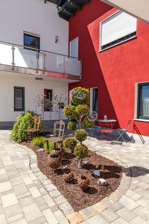 Апартаменти Haus Lindenfeld Ruhstorf an der Rott Екстер'єр фото