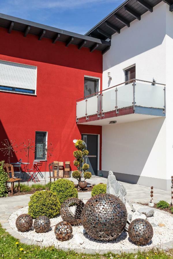Апартаменти Haus Lindenfeld Ruhstorf an der Rott Екстер'єр фото